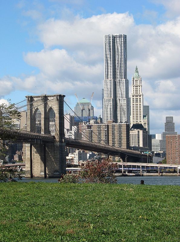 Frank Gehry, 8 Spruce Street, Manhattan, Nueva York, 2003-2011