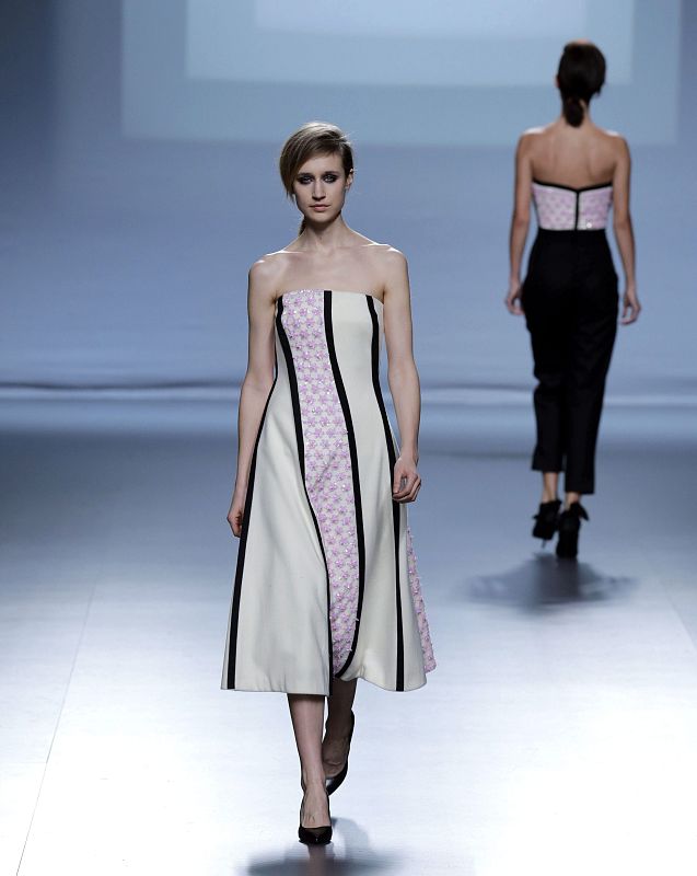 DESFILE DE TERESA HELBIG EN LA PASARELA FASHION WEEK MADRID