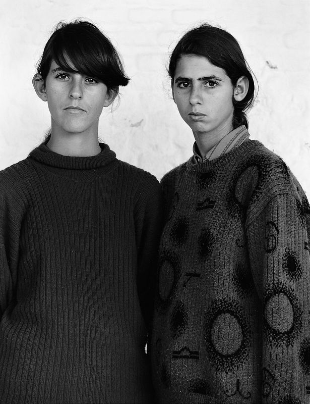 Atín Aya, "Isabel y Manuela Hueso Santos"