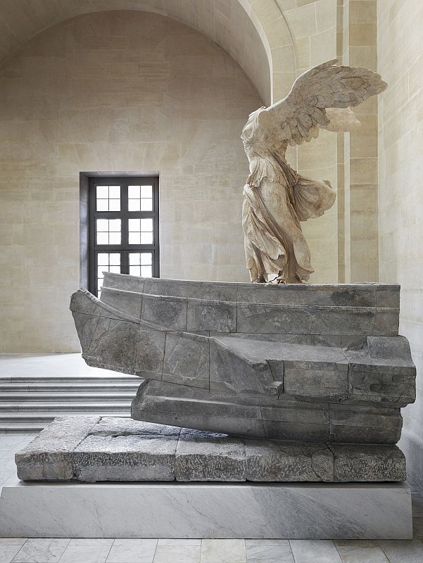 Victoria de Samotracia, Museo del Louvre