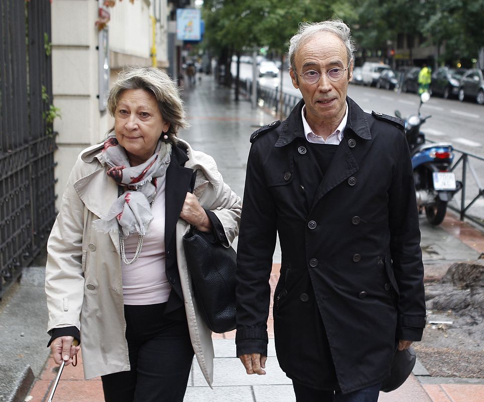 El que fuera secretario de Organización del PSOE a finales de los noventa, Ciprià Císcar, a su llegada a Ferraz