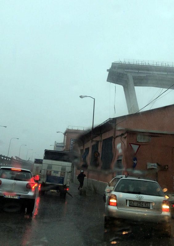 El puente se ha desplomado cerca de la ciudad portuaria de Génova
