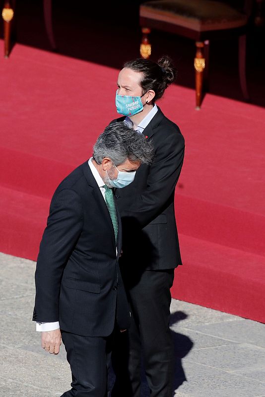 El vicepresidente segundo, Pablo Iglesias antes del comienzo del acto organizado con motivo del Día de la Fiesta Nacional, en Madrid este lunes.