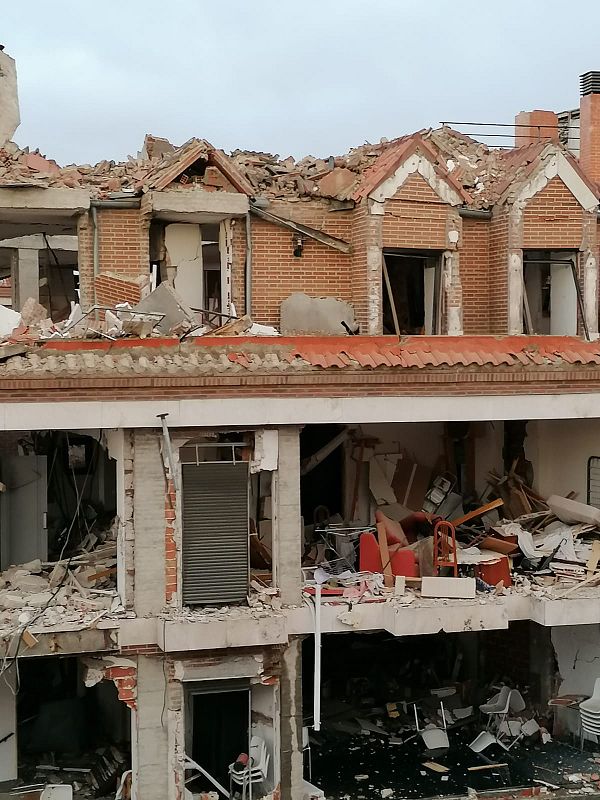 Destrozos en viviendas y en establecimientos