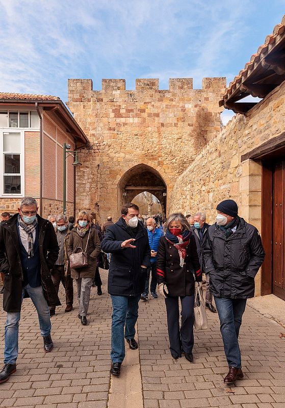 Mañueco visita Aguilar de Campoo (Palencia)