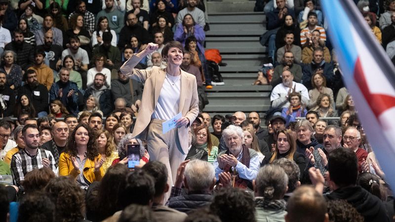 La candidata del BNG, Ana Pontón, en el acto de cierre de campaña de su partido en Santiago