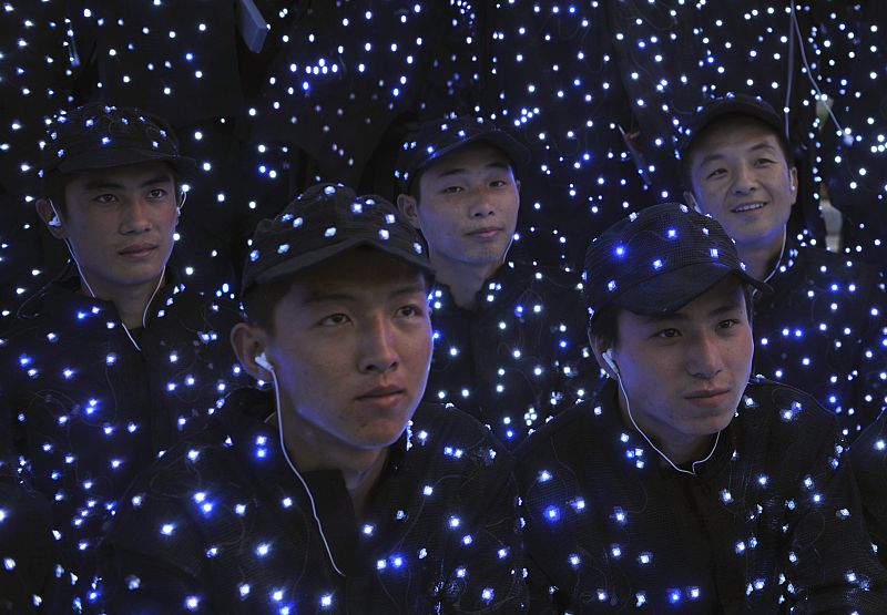 Pekín se convierte en la ciudad de la 'luz' y no precisamente por sus filósofos.