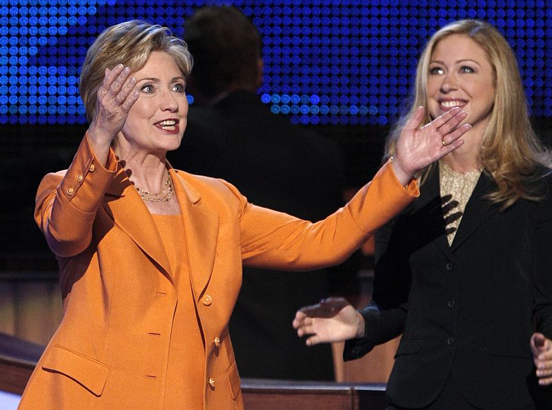 La senadora demócrata Hillary Clinton da su apoyo a Barack Obama, candidato a la Casa Blanca.