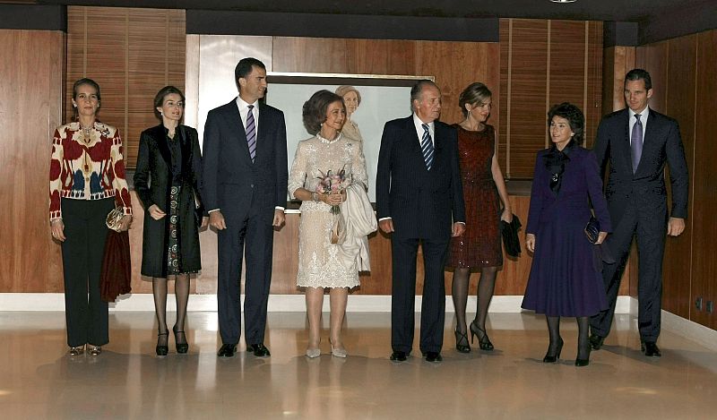 REYES ASISTEN A CONCIERTO EN SEDE FUNDACIÓN ALBÉNIZ