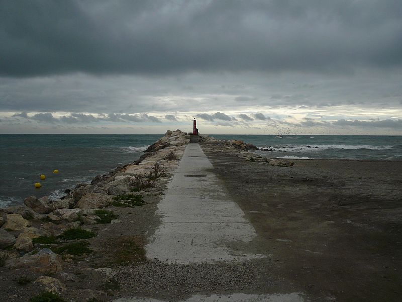 Puerto pesquero de Caleta de Vélez, Málaga. 23/01/09