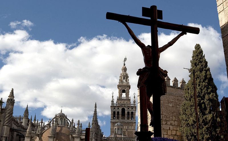 PROCESIÓN EN SEVILLA
