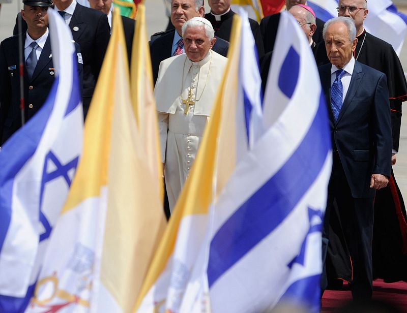 El papa Benedicto XVI llega a Israel