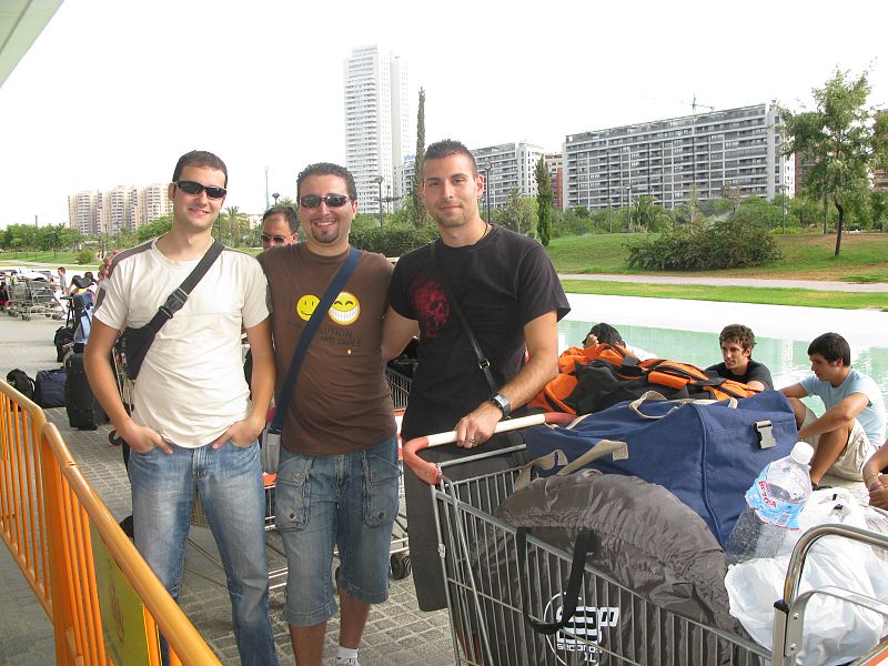 José Antonio, Fran y Dani están deseando pasar una semana entera frente al ordenador