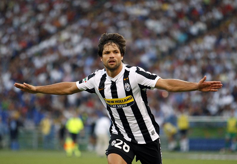 Diego celebra su primer gol con la Juve en la Serie A