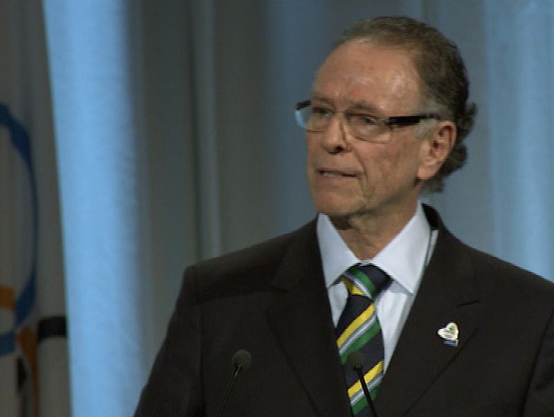Carlos Nuzman, presidente del Comité Olímpico Brasileño y del Comité Rio-2016 se dirige a los miembros del COI.