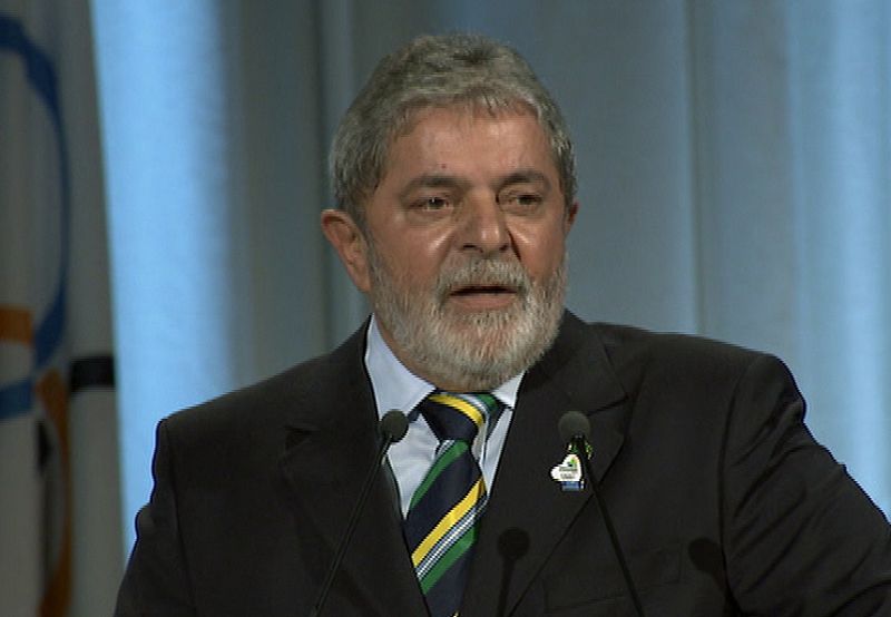 El presidente brasileño Lula da Silva se dirige a los miembros del Comité Olímpico Internacional presentes en el Bella Center.