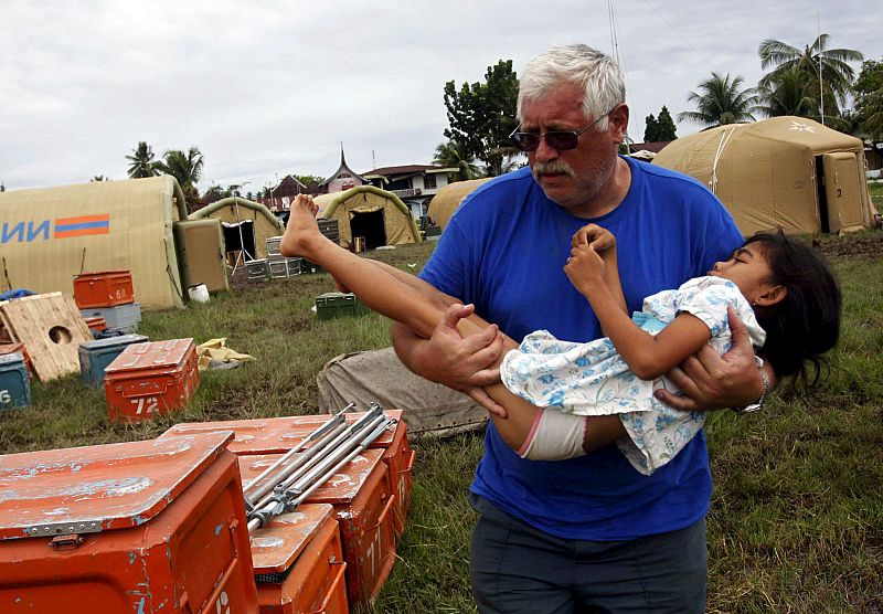 RUSIA ENVIA A INDONESIA UN CENTRO MÉDICO DE EMERGENCIA