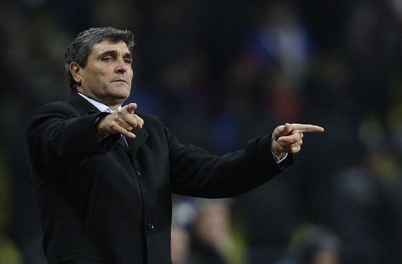 CSKA Moscow's coach Juande Ramos gestures during their Champions League soccer match against Manchester United at Luzhniki stadium in Moscow