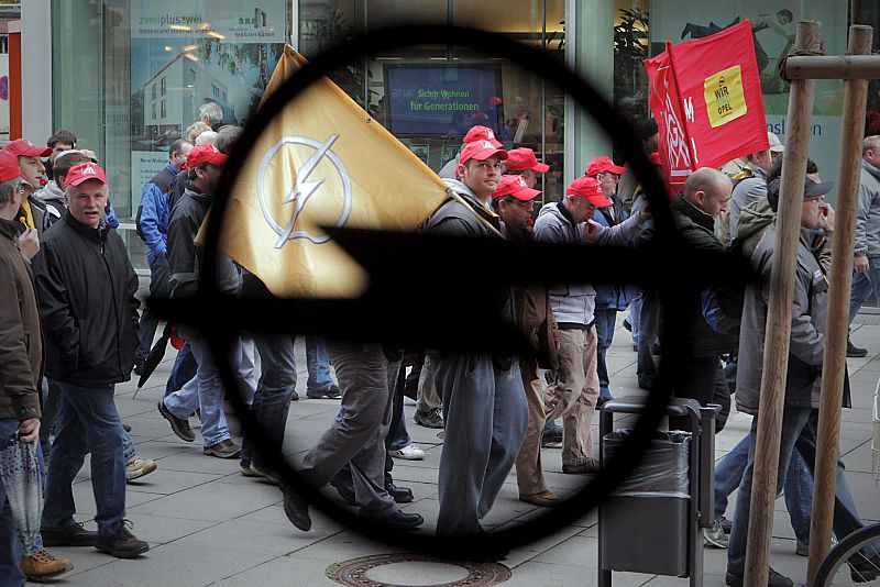 TRABAJADORES DE OPEL DE HUELGA EN ALEMANIA
