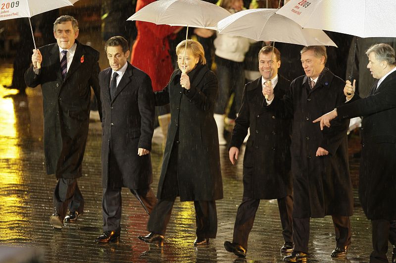 British Prime Minister Brown French President Sarkozy German Chancellor Merkel Russian President Medvedev,German President Koehler and Berlin Mayor Wowereit arrive at Pariser Platz  in Berlin