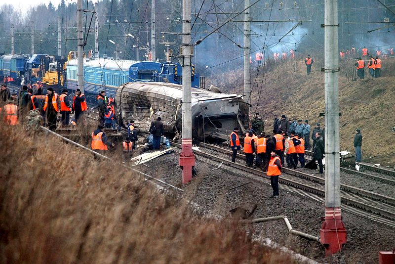 AUMENTA A 30 EL NÚMERO DE MUERTOS EN EL ACCIDENTE DEL "NEVSKI EXPRESS"