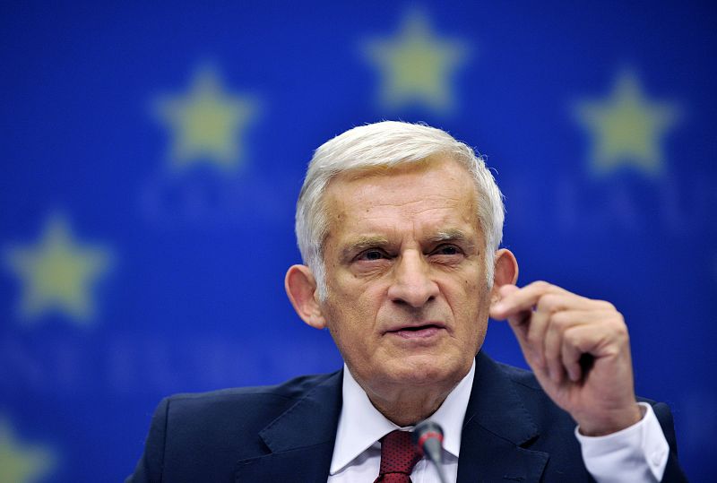 Jerzy Buzek es el Presidente del Parlamento Europeo.