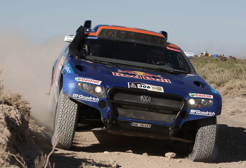 El piloto qatarí Nasser Al Attiyah luchará con Sáinz hasta el último instante por conseguir la general.