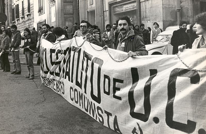 Comunistas protestan ante Congreso