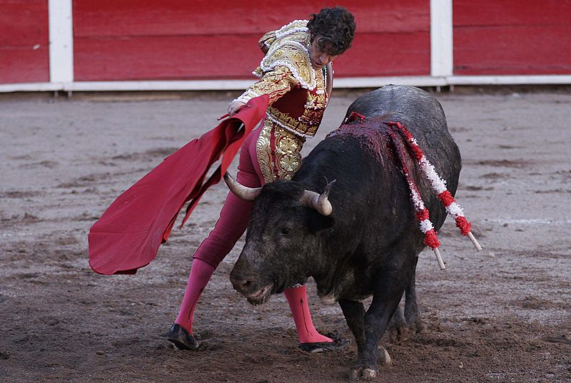 José Tomás, herido muy grave en la plaza mexicana de Aguascalientes