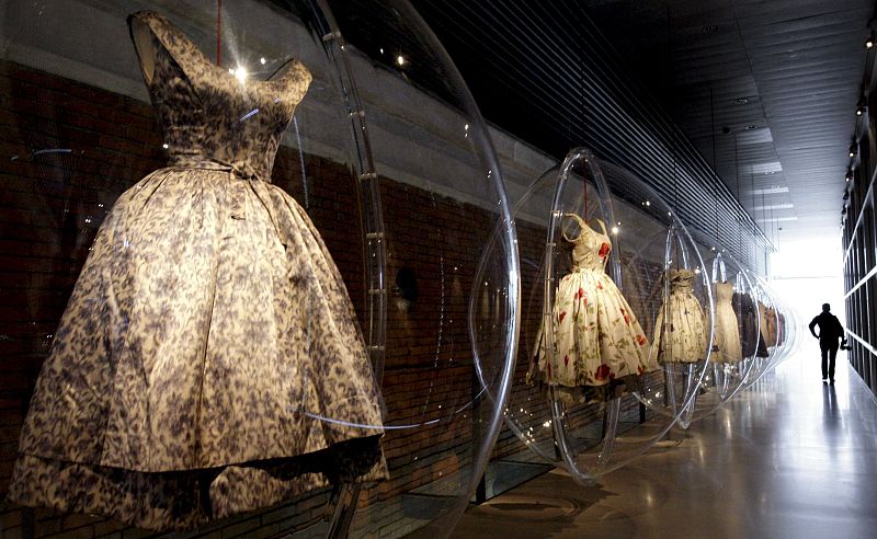 EXPOSICIÓN BALENCIAGA