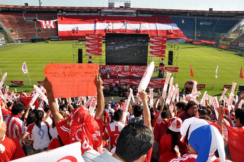 La afición paraguaya se congregó en el Estadio Chaco de Asunción