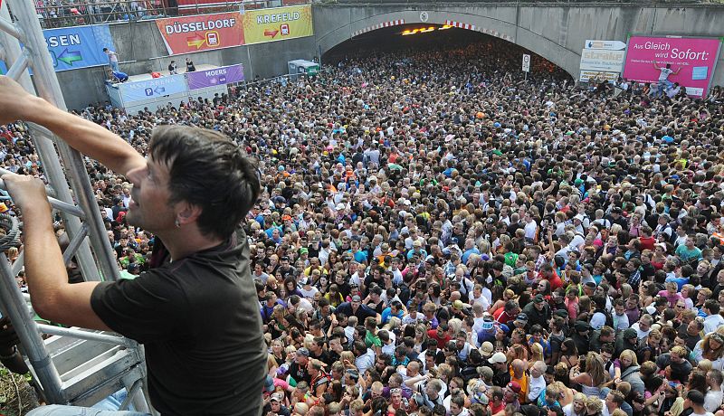 AL MENOS 15 PERSONAS MUERTAS EN DUISBURGO DURANTE LA CELEBRACIÓN DEL "LOVEPARADE"
