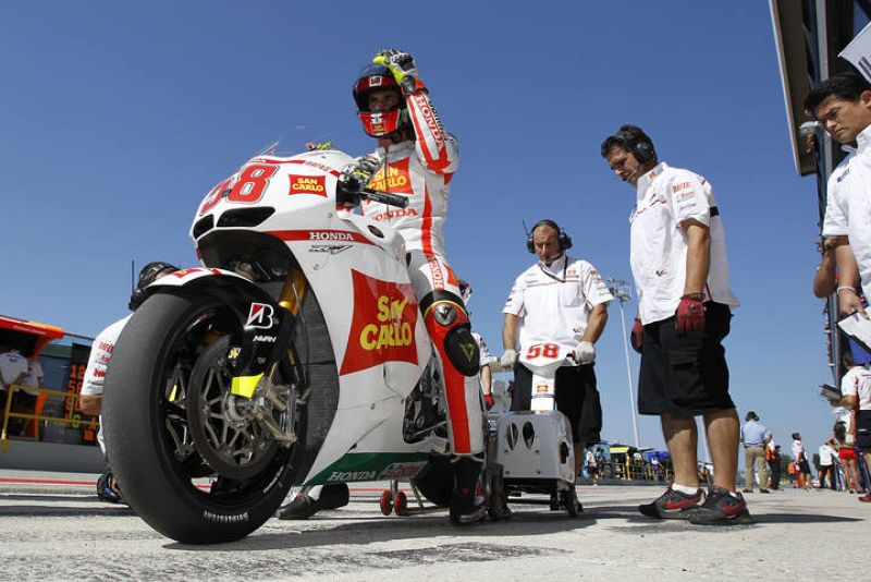 Marco Simoncelli también cuenta con la ventaja de jugar en casa.