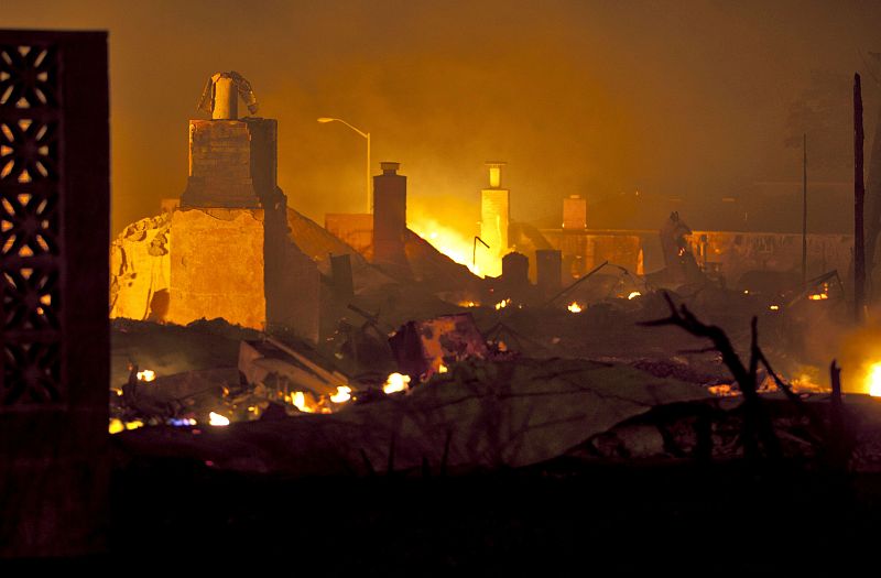 UNA EXPLOSIÓN CAUSA UN GRAN INCENDIO CERCA DEL AEROPUERTO DE SAN FRANCISCO
