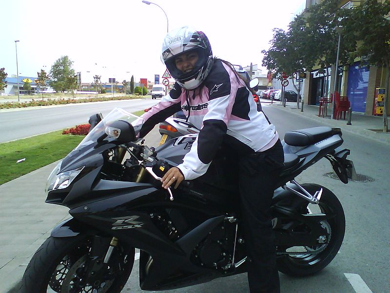 ELISABETH CUEVAS SARAVIA.