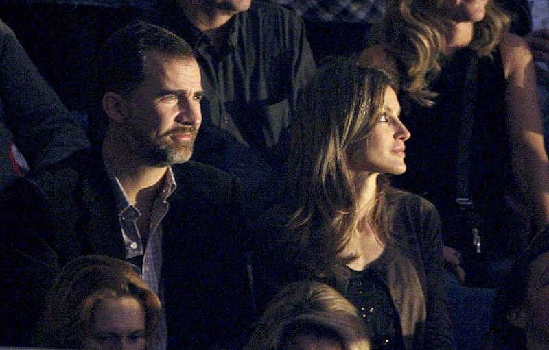 Los Príncipes de Asturias en el concierto de Shakira