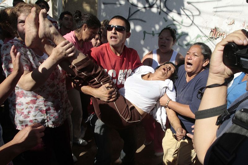 Algunos familiares no han podido resistir la presión y se han desmayado