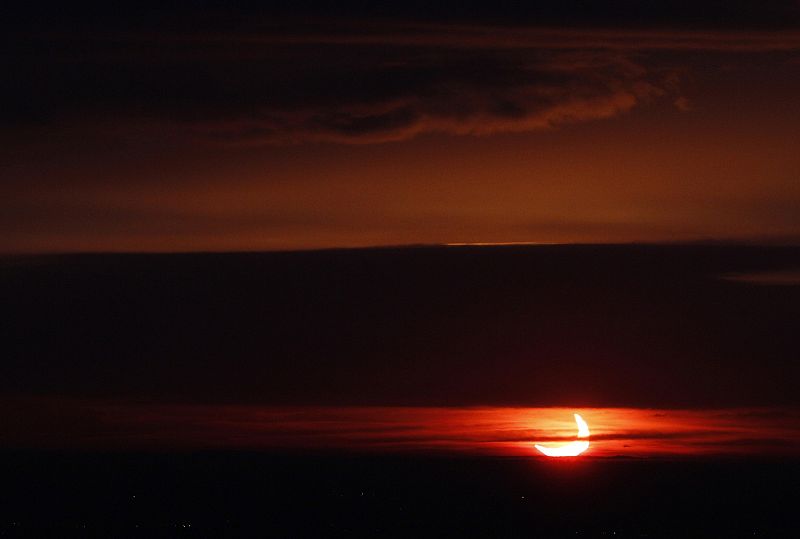 Los ingleses han visto el eclipse así