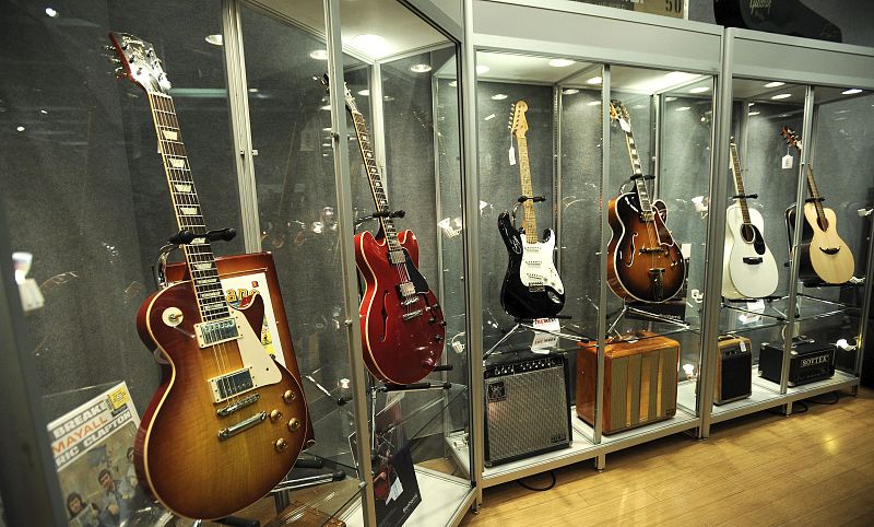 SUBASTAN COLECCIÓN DE GUITARRAS DE ERIC CLAPTON POR 2,15 MILLONES DE DÓLARES