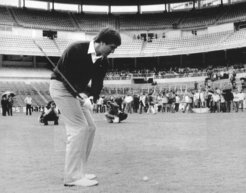 Imagen de 1983, en una exhibición en el Santiago Bernabéu.