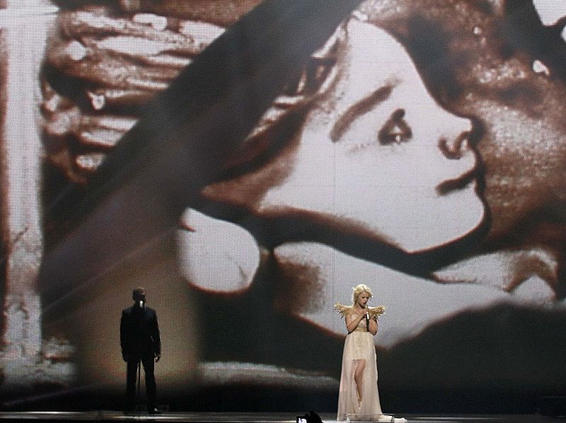 Final Eurovisión - Mika Newton - "Angel"