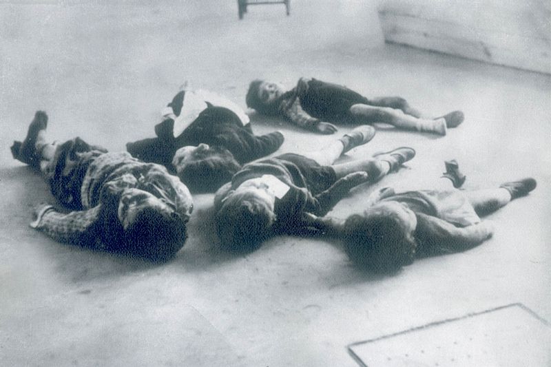 Niños víctimas de la guerra en la zona nacional