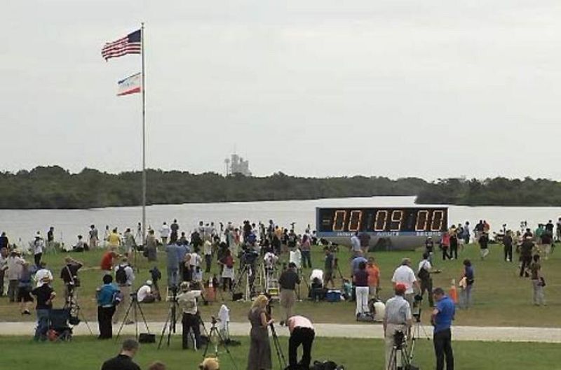 Centenares de personas han querido vivir 'in situ' el último lanzamiento de un transbordador espacial de la NASA