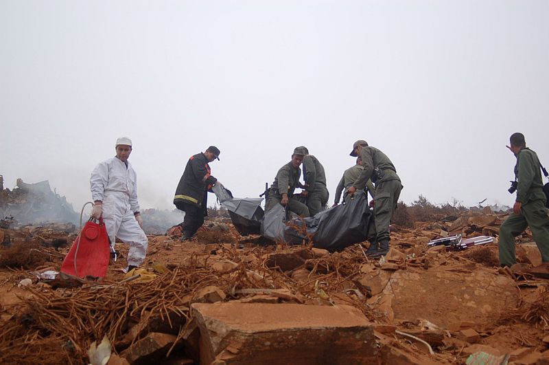 De los 80 fallecidos, 60 eran militares, 12 familiares que les acompañaban en el vuelo y nueve miembros de la tripulación.