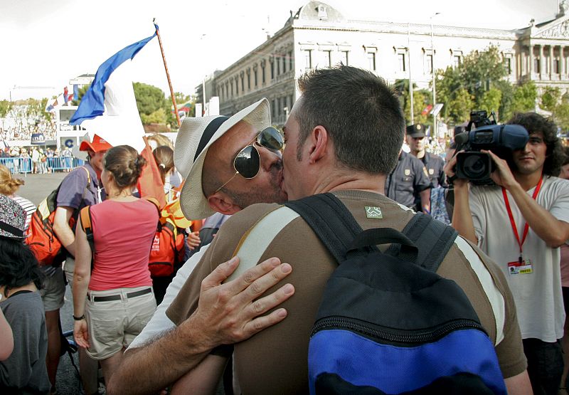 Besada contra la visita del papa