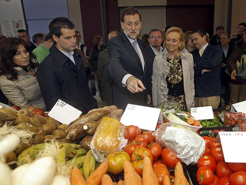 Rajoy, de precampaña en un mercad