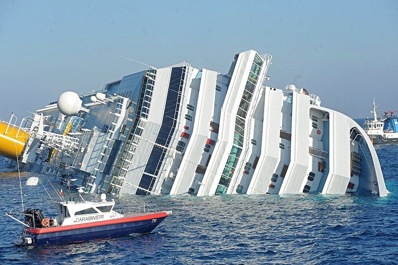 AL MENOS 70 PERSONAS QUE IBAN EN EL CRUCERO ESTÁN AUN SIN LOCALIZAR