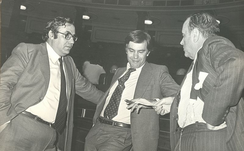 Manuel Fraga con Felipe González y Gregorio Peces Barba
