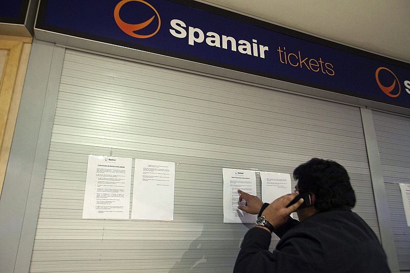 MOSTRADORES DE SPANAIR TRAS EL CESE DE OPERACIONES DE LA COMPAÑÍA