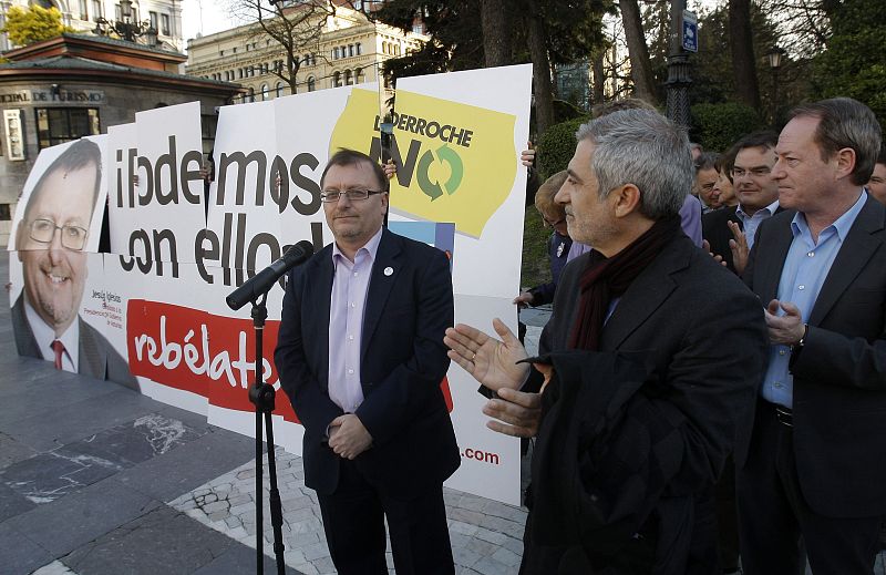 IU APELA A LA REBELDÍA EN SU ARRANQUE DE CAMPAÑA AUPADA POR LAS ENCUESTAS